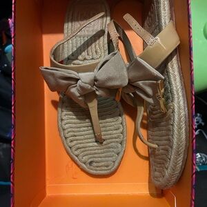 Tory Burch flip flops size 8 worn